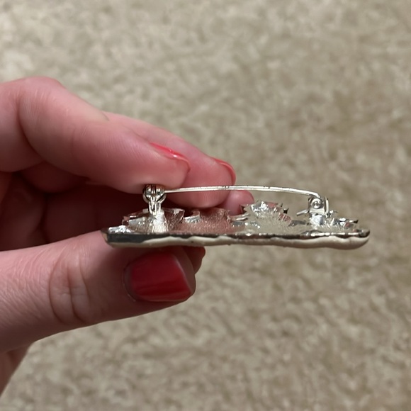 Festive Snowman Family Holiday Pin - Picture 3 of 3